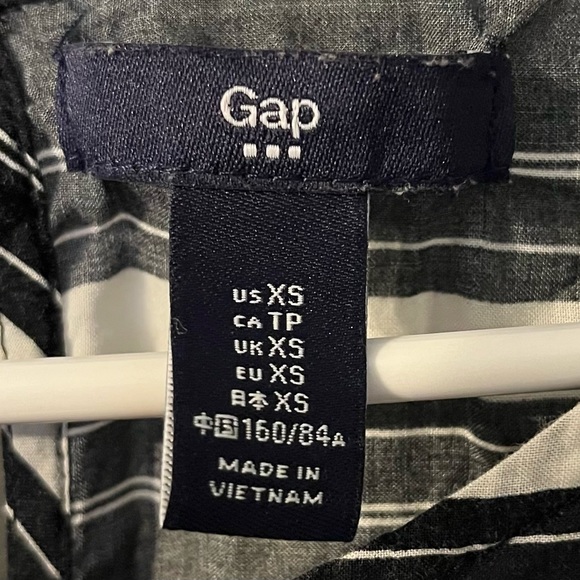 Women’s peplum Gap blouse. Size xs - Picture 2 of 2